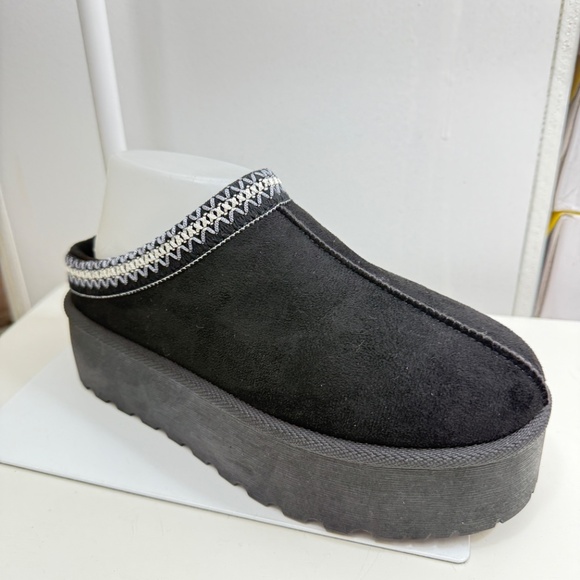 WOMEN BLACK  FUR PLATFORM SLIPPERS 2078 - Picture 2 of 7